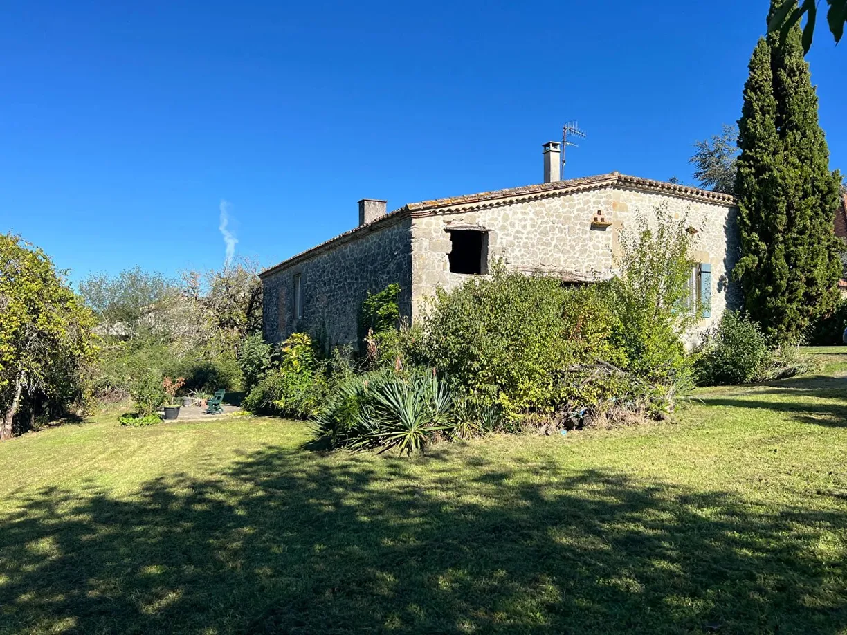 Maison en pierre à rénover à Cancon, Lot-et-Garonne, avec jardin de 1 450 m² — photo 2