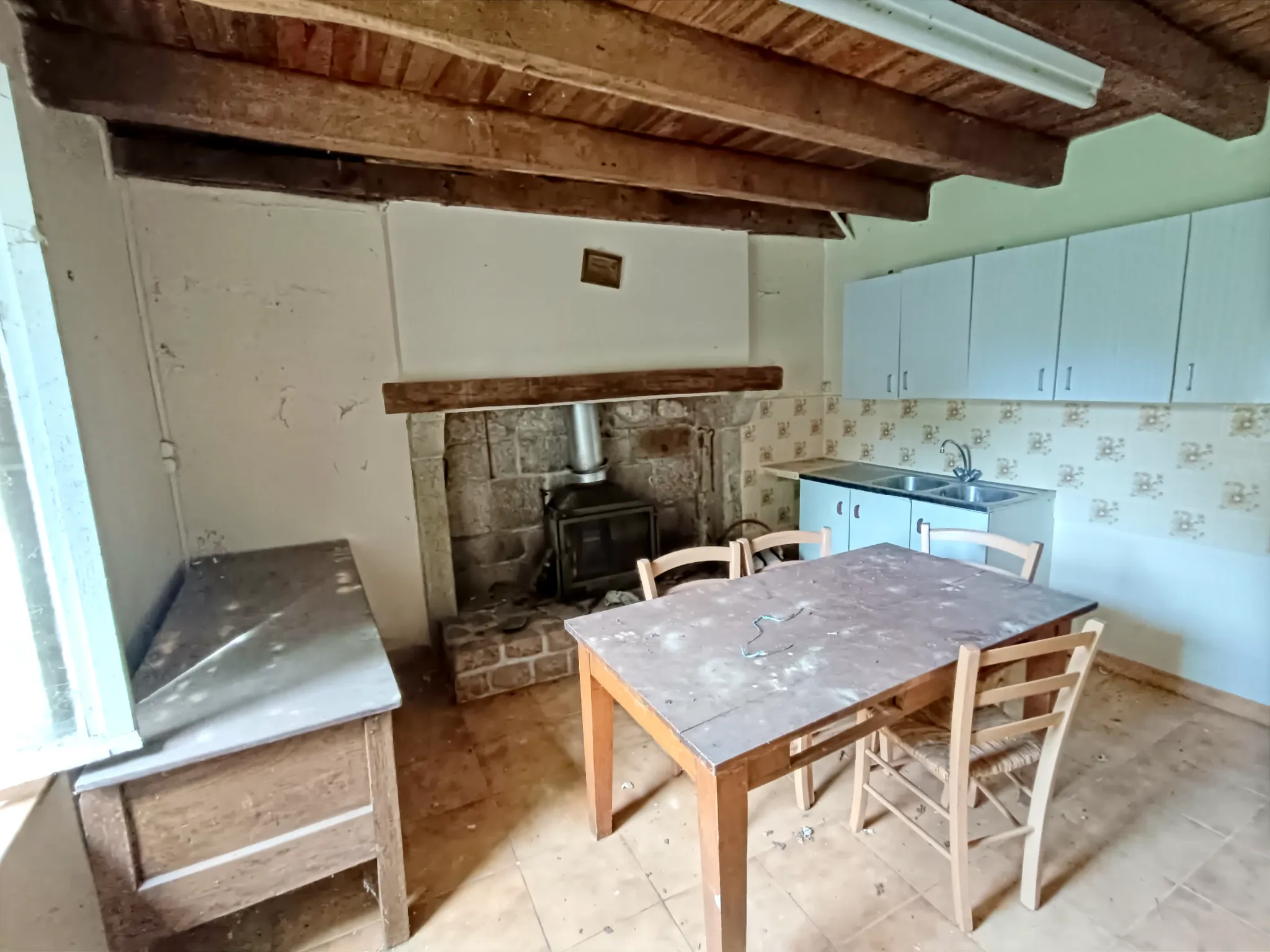 Deux maisons de campagne avec grange à Auzances, Creuse — photo 9