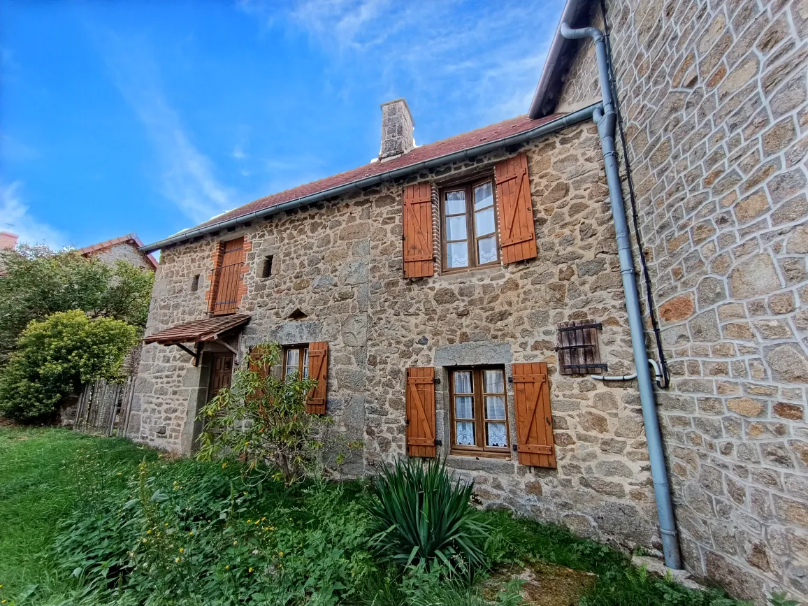 Deux maisons de campagne avec grange à Auzances, Creuse — photo 3