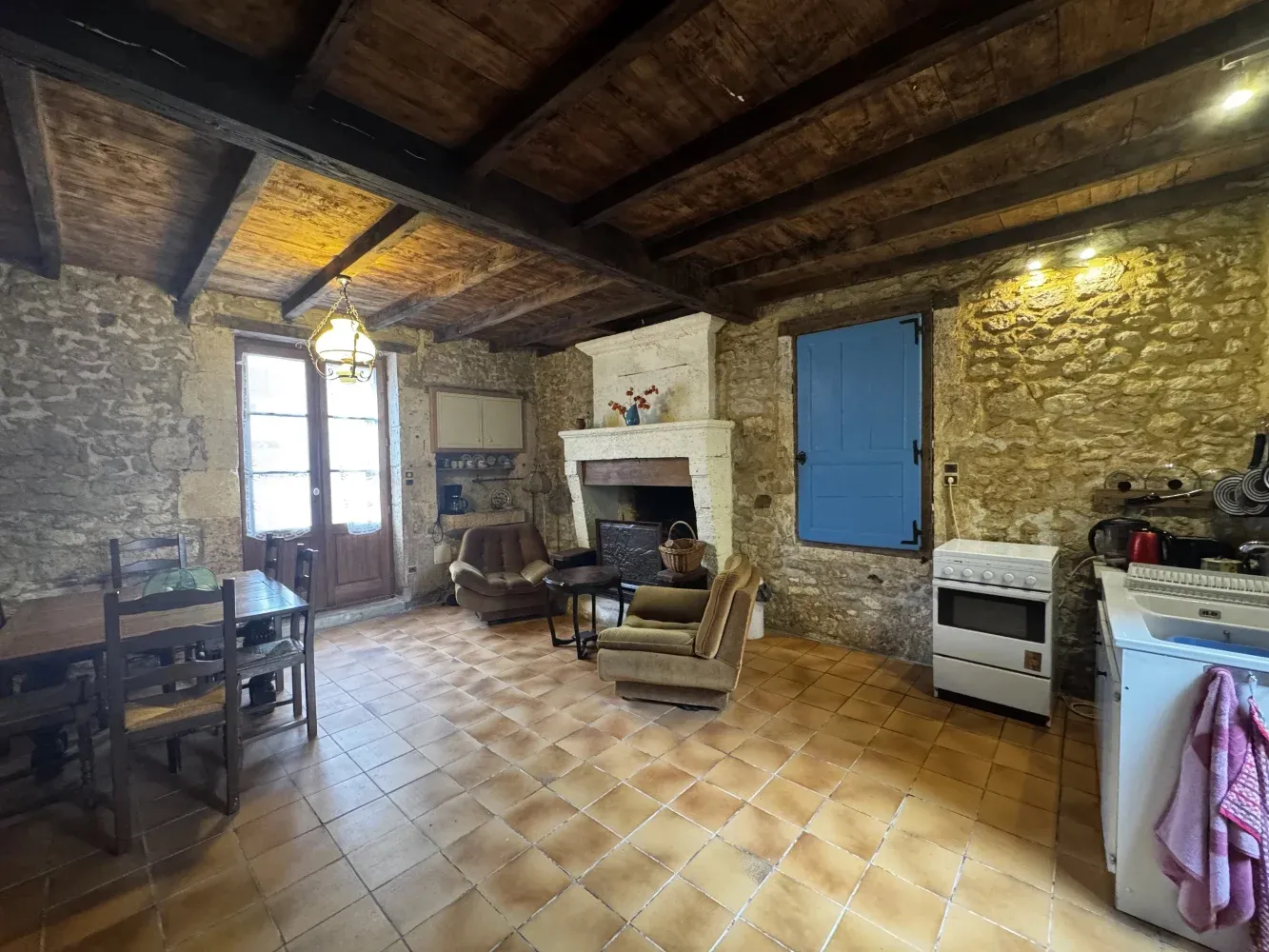 Village house to renovate with garden in Champagne-et-Fontaine, Dordogne photo 4
