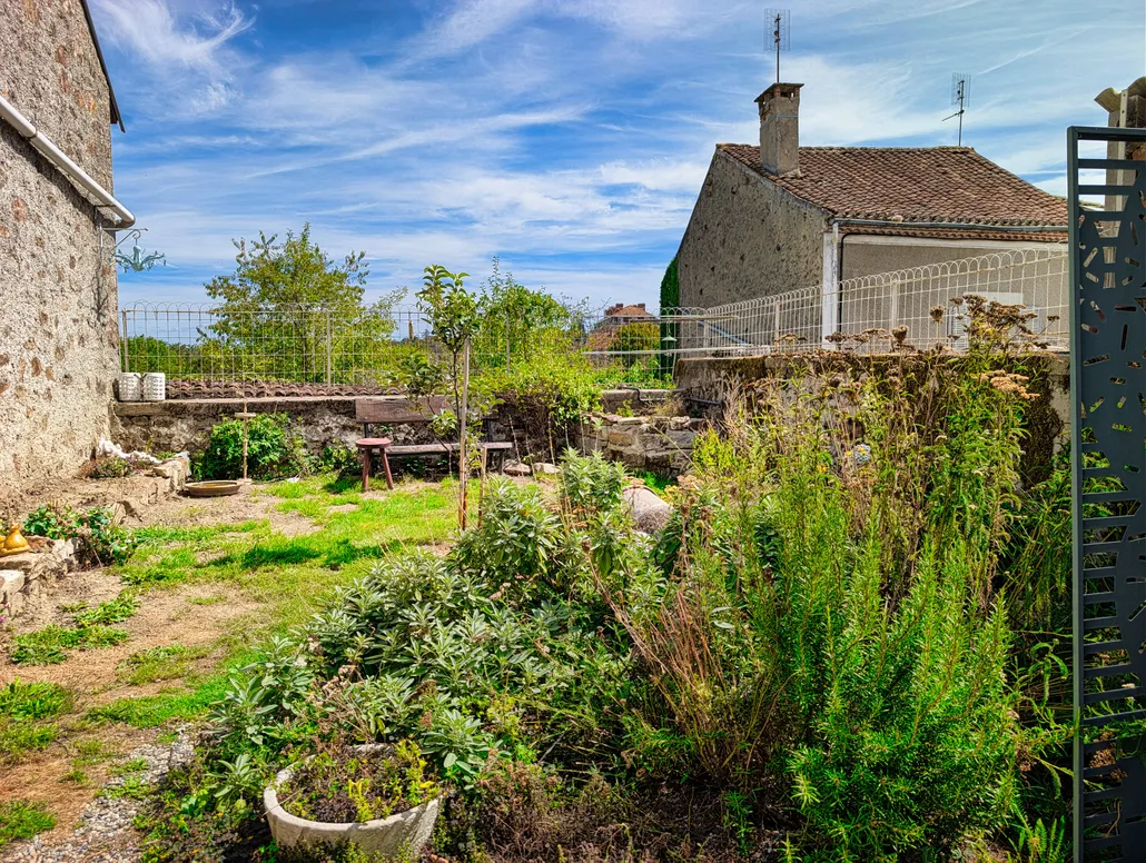 Maison de ville avec cour privée à Magnac-Laval, Haute-Vienne — photo 2