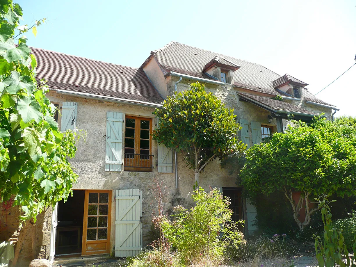 Maison de caractère rénovée avec piscine à Villeneuve, Aveyron — photo 8
