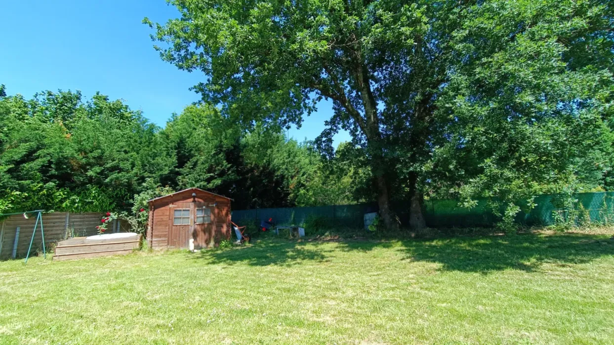 Maison de plain-pied avec jardin à Le Change, Bassillac-et-Auberoche (Dordogne) — photo 4