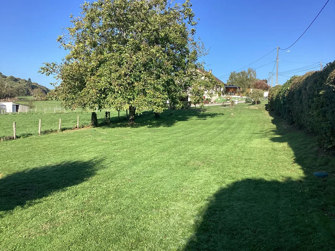 Maison de campagne rénovée avec jardin à Saint-Priest-la-Feuille, Creuse — photo 3