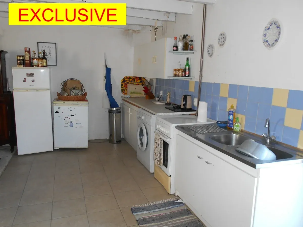 Maison de campagne en pierre à rénover à Saint-Cyr-en-Pail, Mayenne, avec terrain de 3 170 m² — photo 3