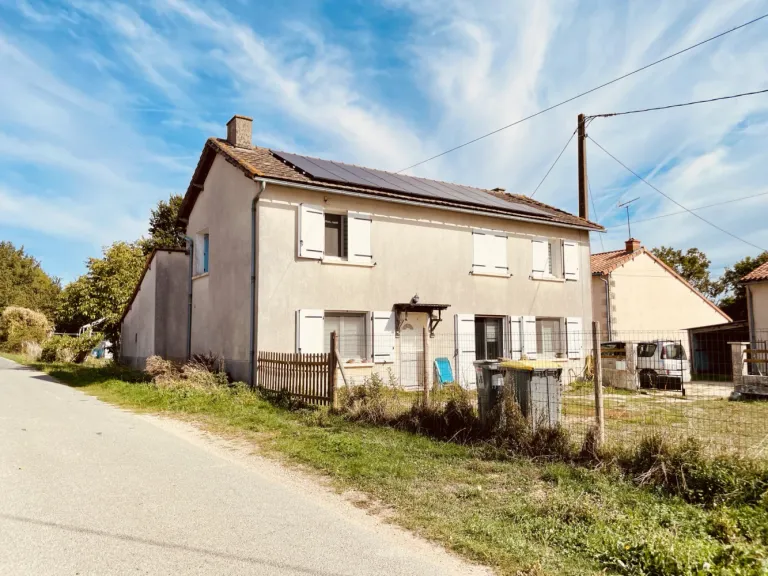 Maison de campagne à Château-Garnier, Vienne, avec terrain de 7 025 m² Photo du bien