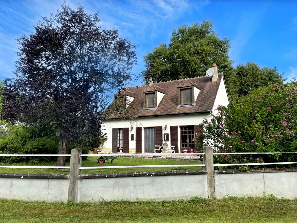 Maison de campagne rénovée avec jardin et garage à Rezay, Cher — photo 10