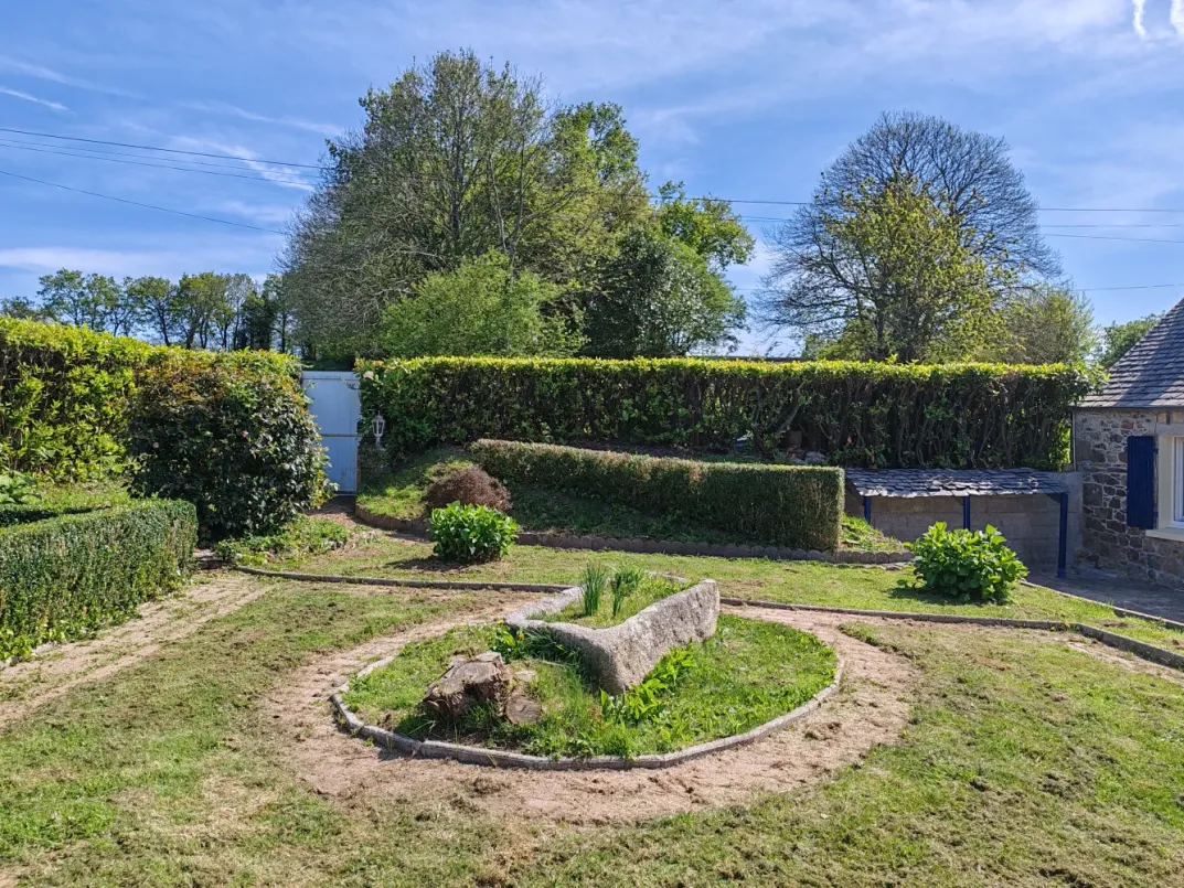 Longère en pierre à vendre à Pleyber-Christ, Finistère, avec jardin et dépendance — photo 9