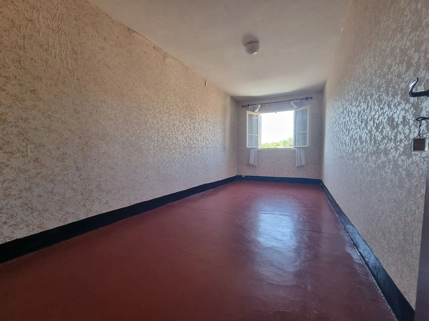 Maison de village à rénover à Montagnac, Hérault, avec 5 chambres et double garage — photo 5