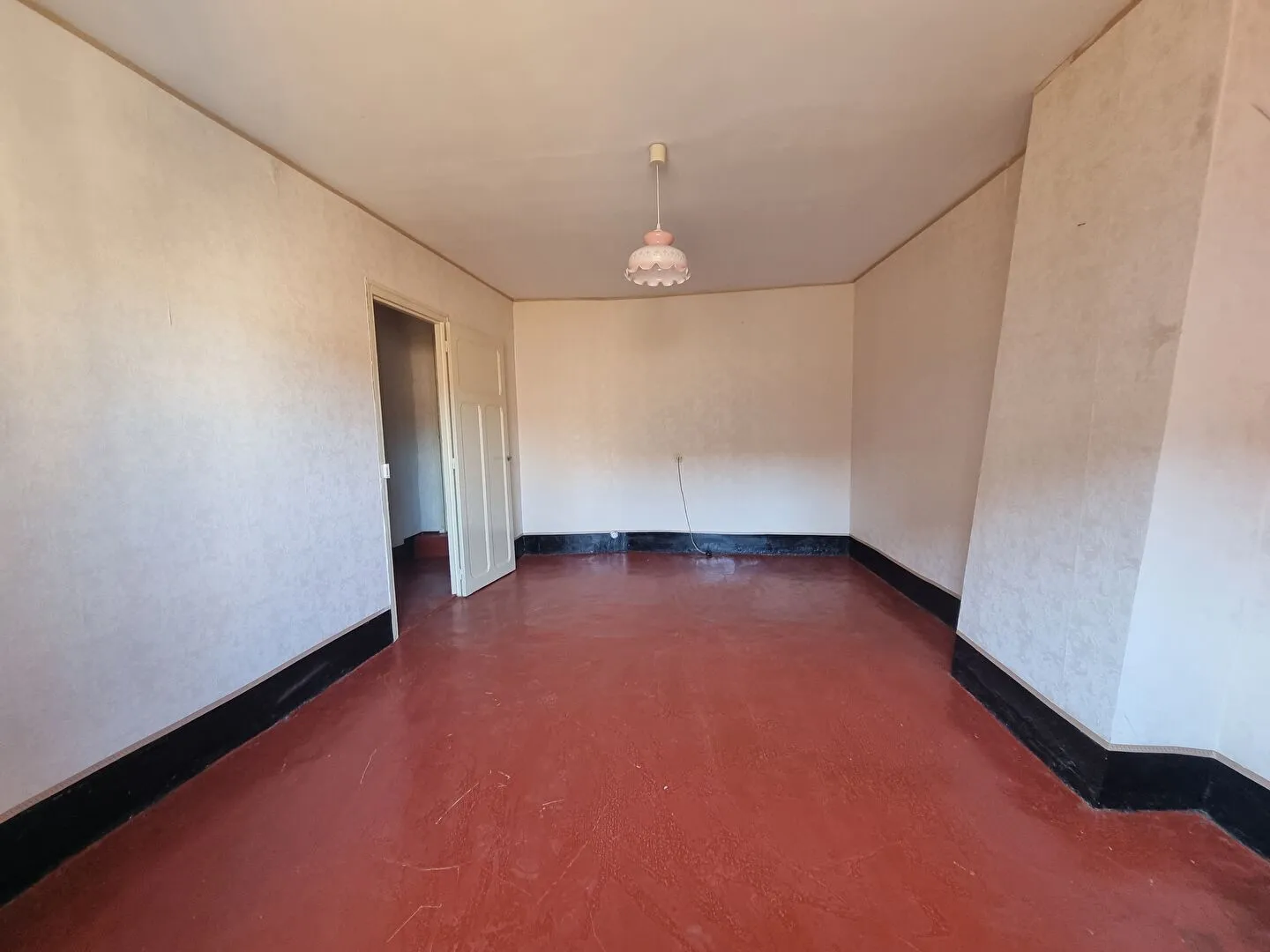Maison de village à rénover à Montagnac, Hérault, avec 5 chambres et double garage — photo 6