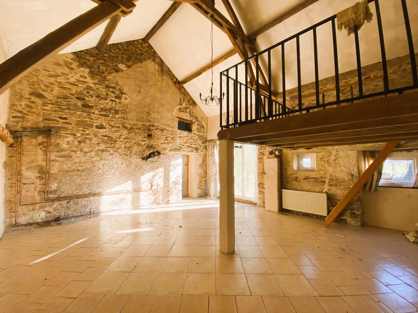 Longère à vendre à Saint-Saturnin, dans le Cher, avec jardin de 1 010 m² — photo 2