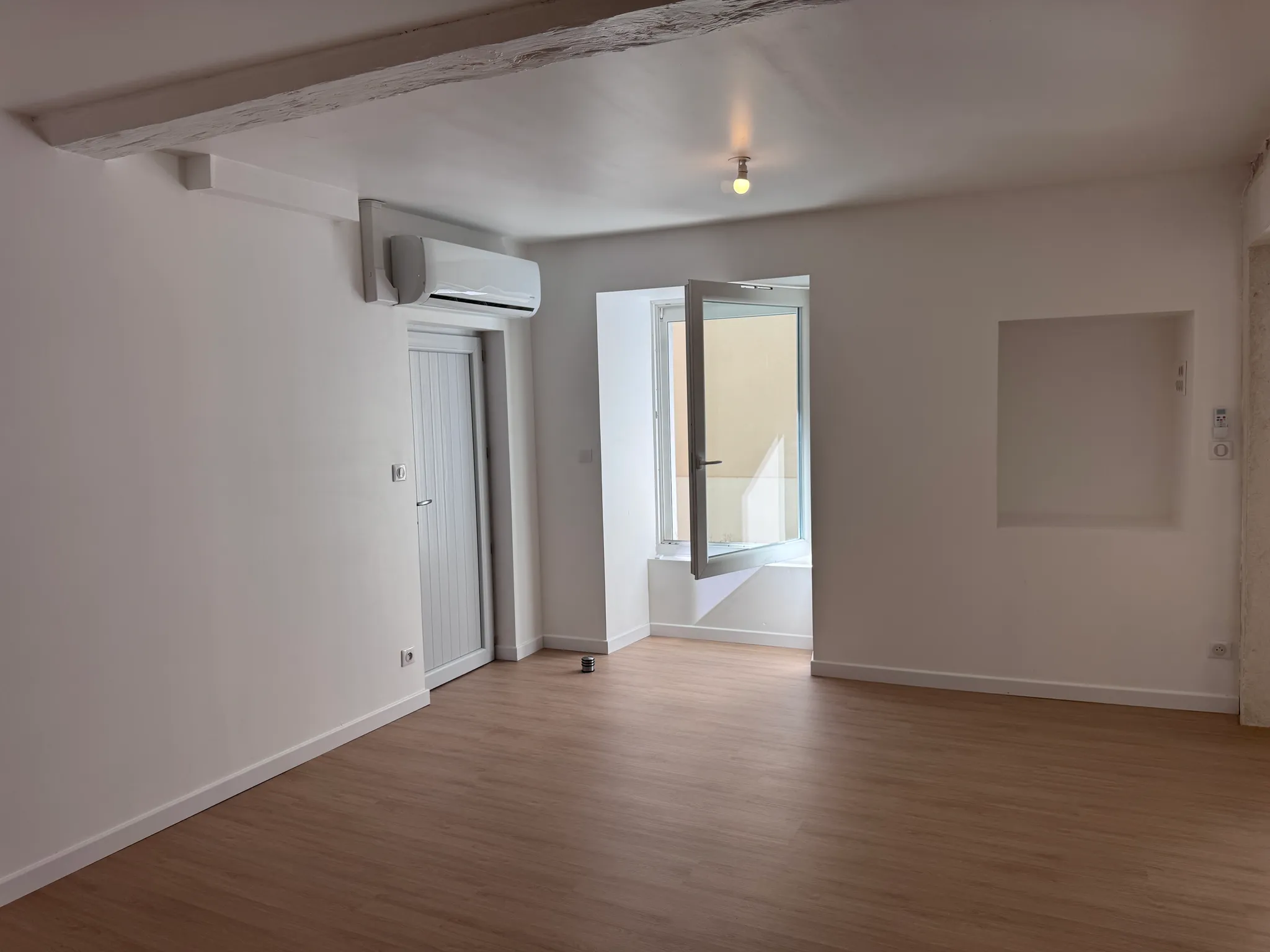 Renovated 94 m² Village House for Sale in Salles-Lavalette, Charente photo 3