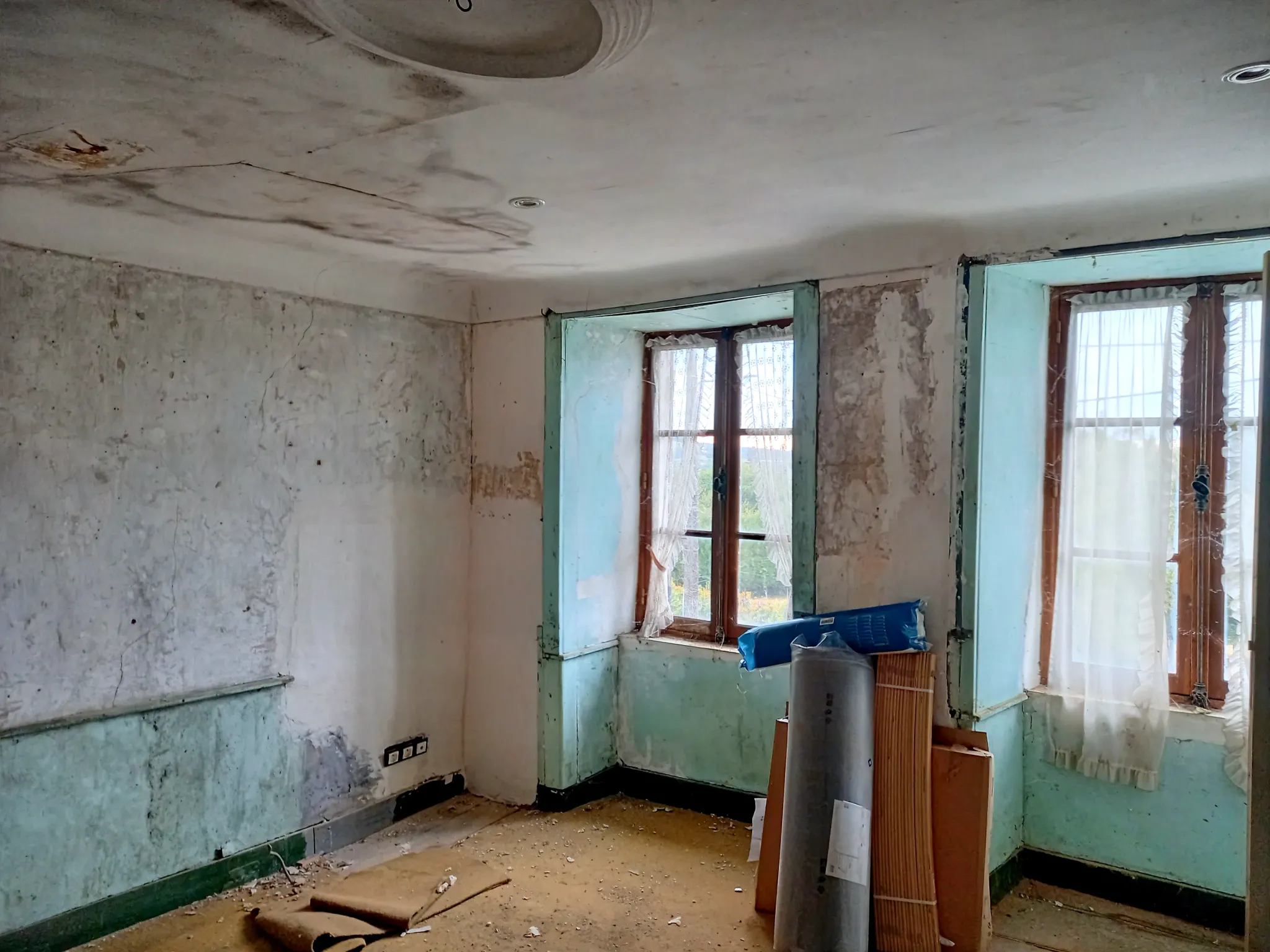 Stone Village House for Sale in Chamberet, Corrèze – 98 m² to Renovate photo 6