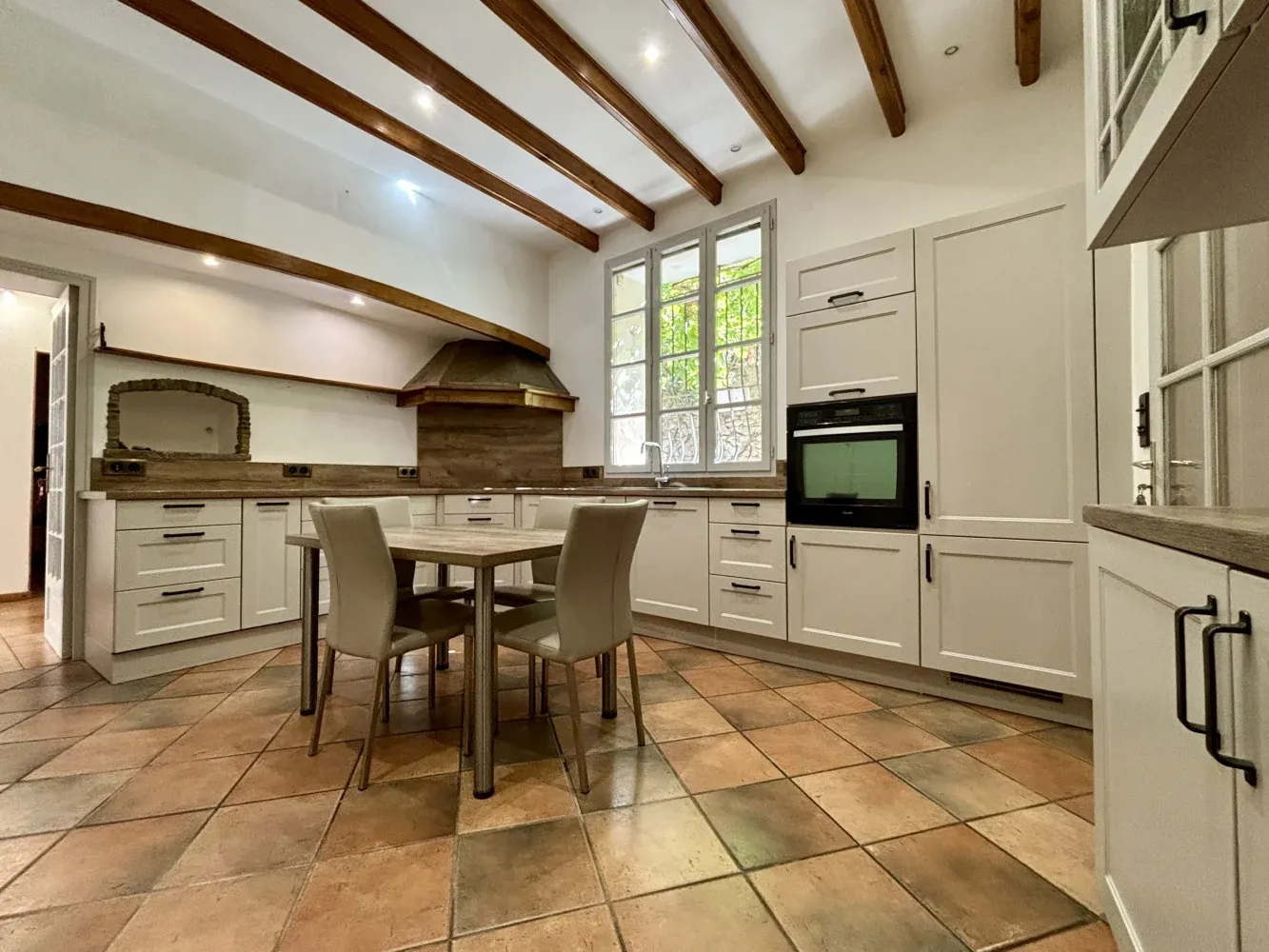 Village house to personalize in the heart of Pépieux photo 3