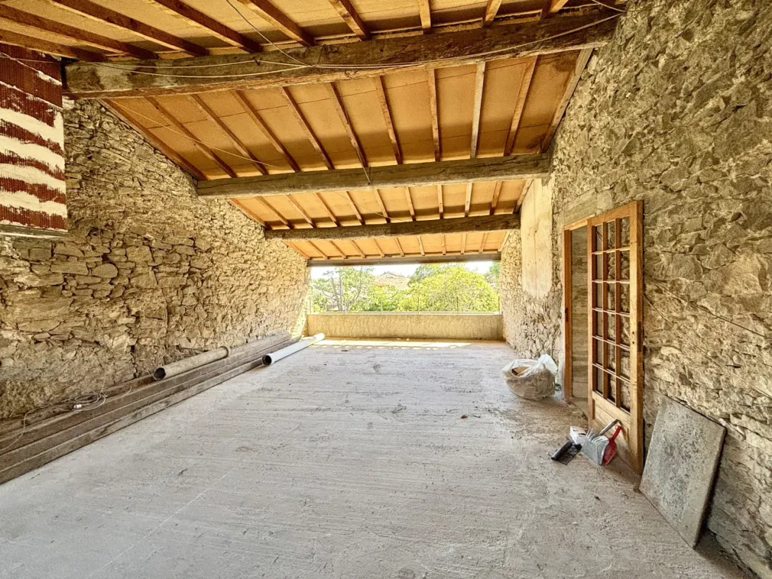 Village house to personalize in the heart of Pépieux photo 8