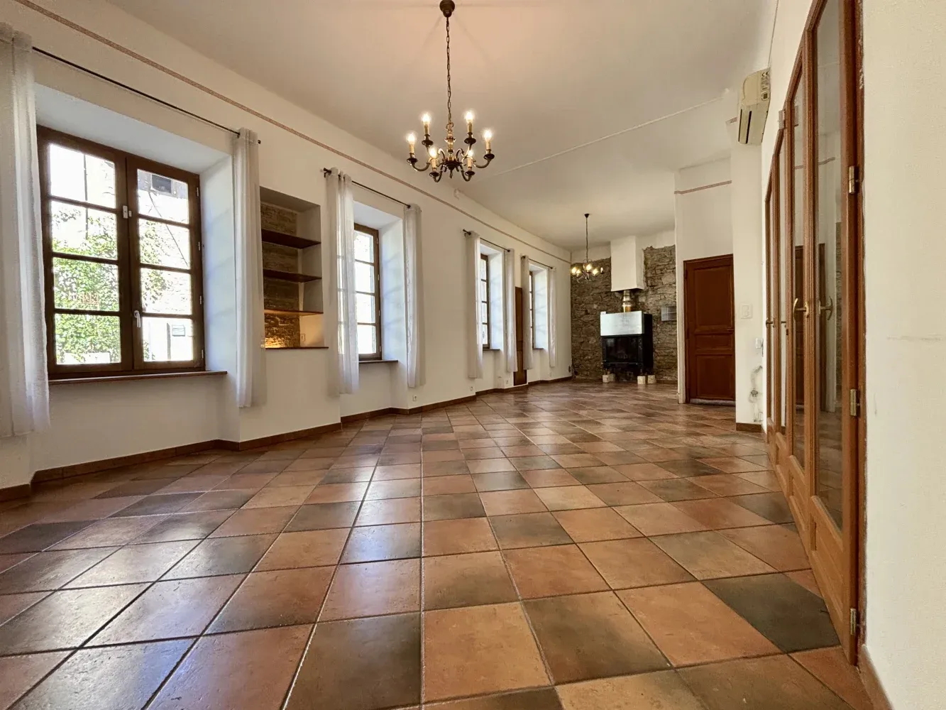 Village house to personalize in the heart of Pépieux photo 4