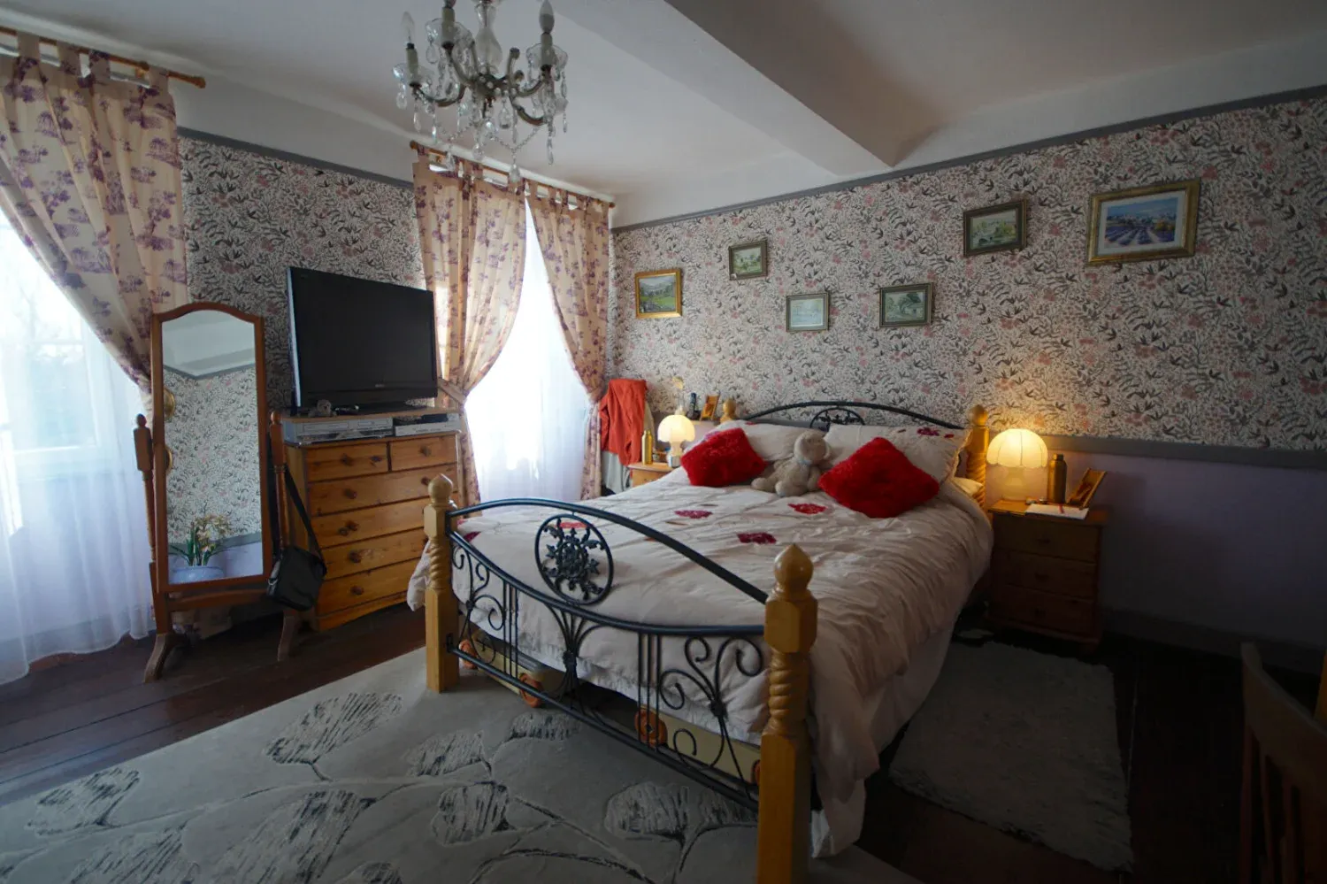 Characterful 5-bedroom village house in Notre-Dame-de-Cenilly photo 9