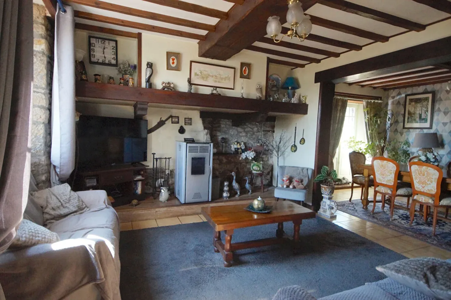 Characterful 5-bedroom village house in Notre-Dame-de-Cenilly photo 6