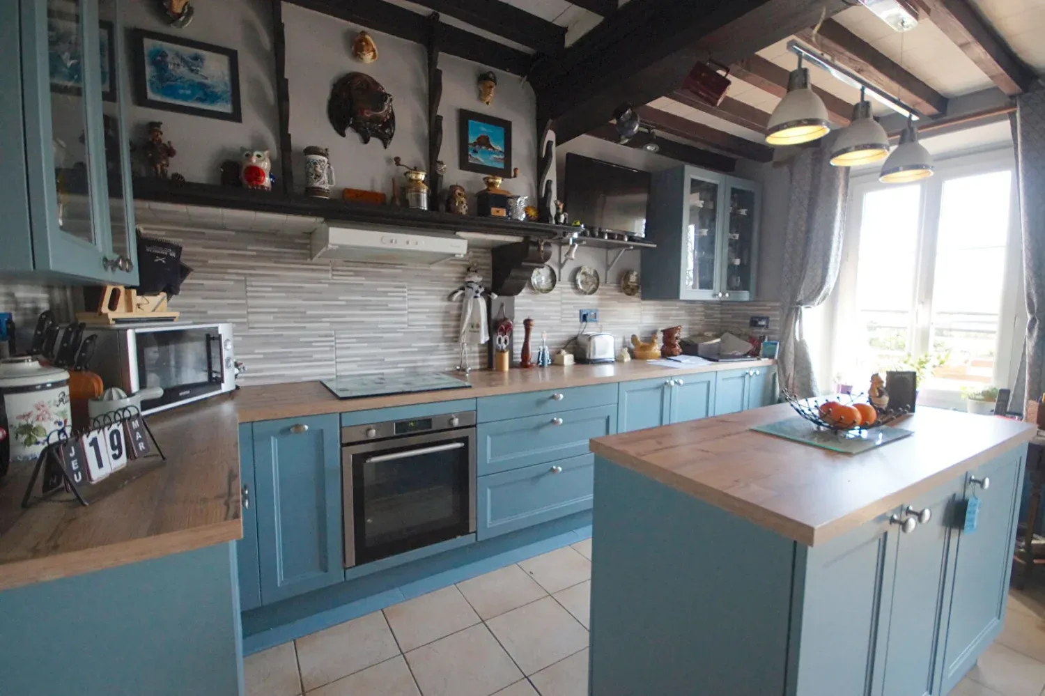Characterful 5-bedroom village house in Notre-Dame-de-Cenilly photo 3