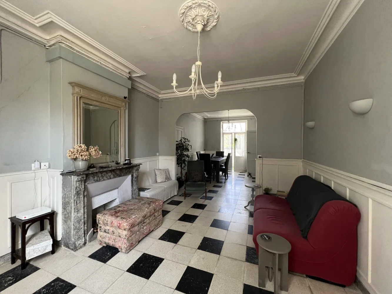 Maison de ville ancienne de trois niveaux avec cour à La Flèche — photo 2