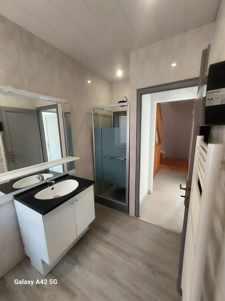 3-Bedroom Semi-Detached House with Private Garden in Boulogne-sur-Mer photo 6