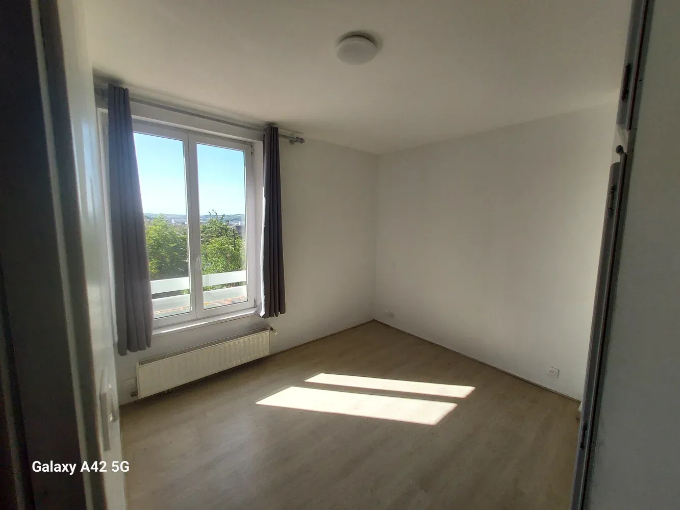 3-Bedroom Semi-Detached House with Private Garden in Boulogne-sur-Mer photo 5