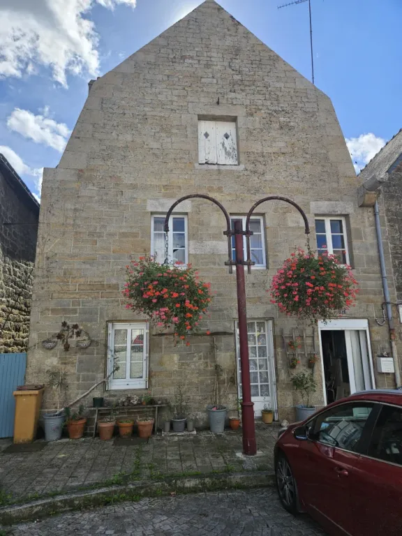 Maison de village de caractère à Guémené-sur-Scorff avec jardin Photo du bien