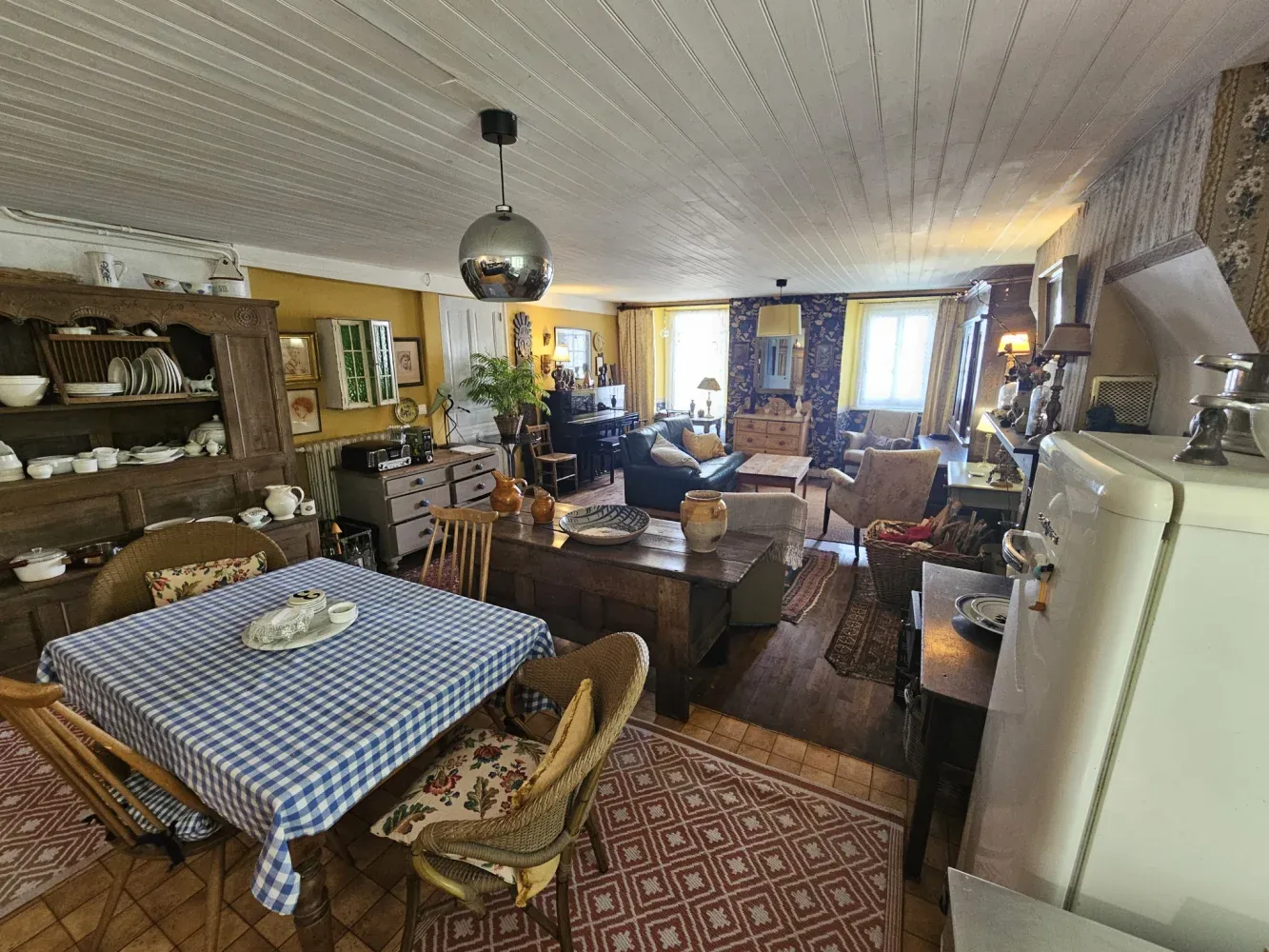 Characterful Village House in Guémené-sur-Scorff with Garden photo 4