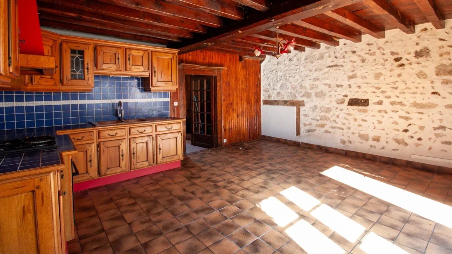 Stone house with courtyard, garden and barn in Saint-Sulpice-le-Guérétois, Creuse photo 10