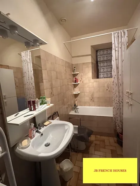 Maison ancienne en pierre et ardoise avec grange aménagée à Affieux — photo 4