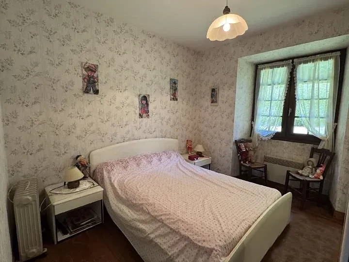 Maison ancienne en pierre et ardoise avec grange aménagée à Affieux — photo 6