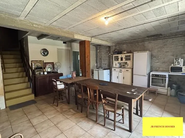 Maison ancienne en pierre et ardoise avec grange aménagée à Affieux — photo 7
