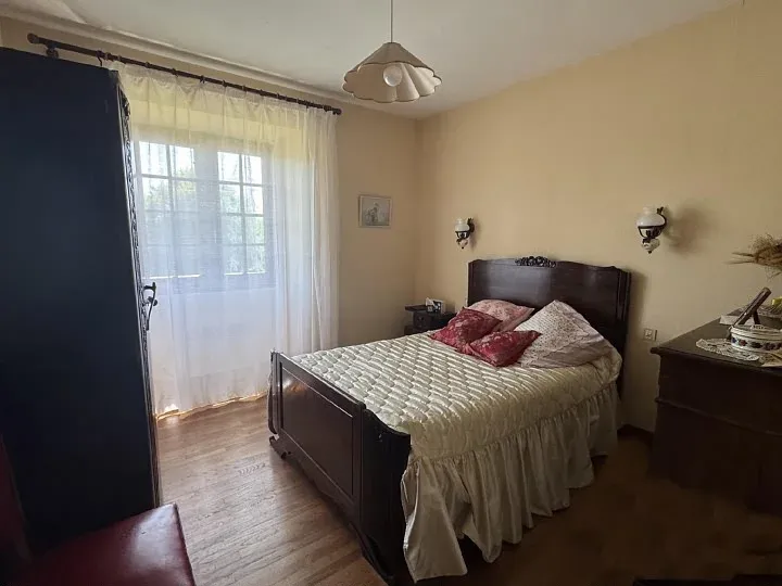 Maison ancienne en pierre et ardoise avec grange aménagée à Affieux — photo 5