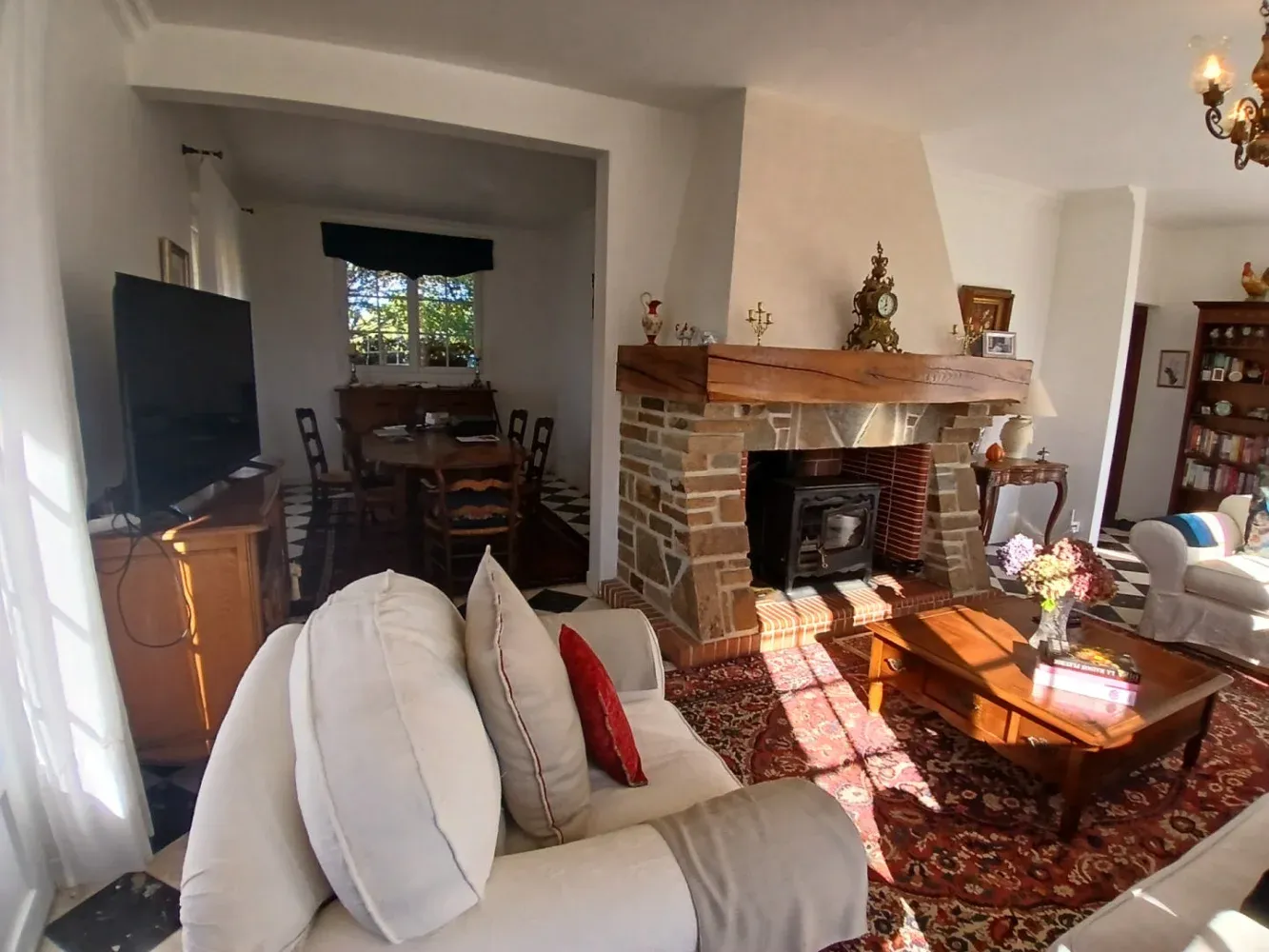 Detached 4-bedroom period house with countryside views in Saint-Priest-les-Fougères photo 3