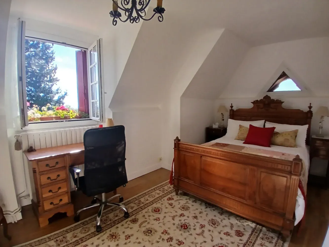 Detached 4-bedroom period house with countryside views in Saint-Priest-les-Fougères photo 8