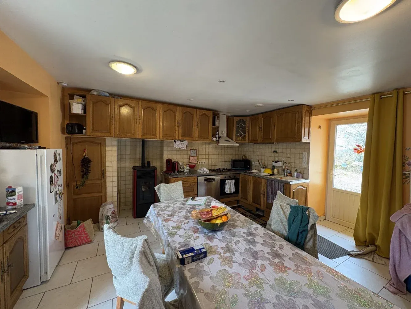 Propriété rurale avec deux maisons, dépendances et 4,5 hectares à Coubjours — photo 9