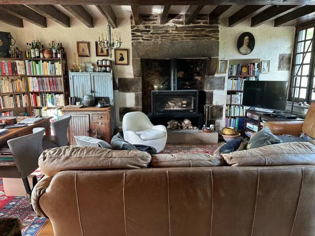 3-Bed Riverside House, Sourdeval, Manche photo 3