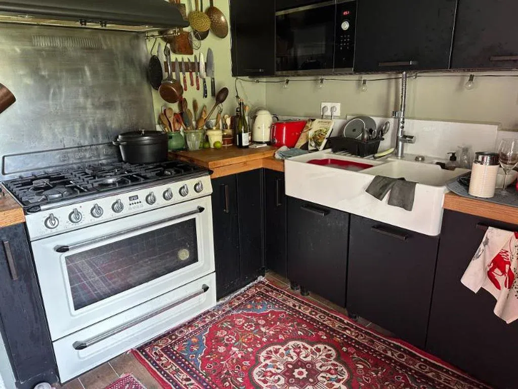 3-Bed Riverside House, Sourdeval, Manche photo 10