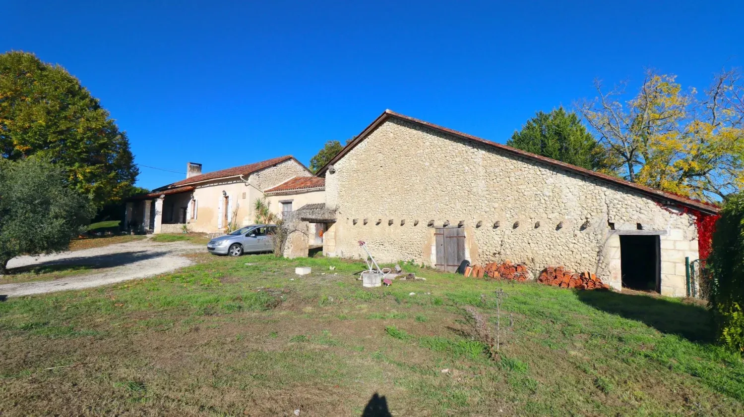 Maison en pierre dans un hameau paisible près de Ribérac — photo 2
