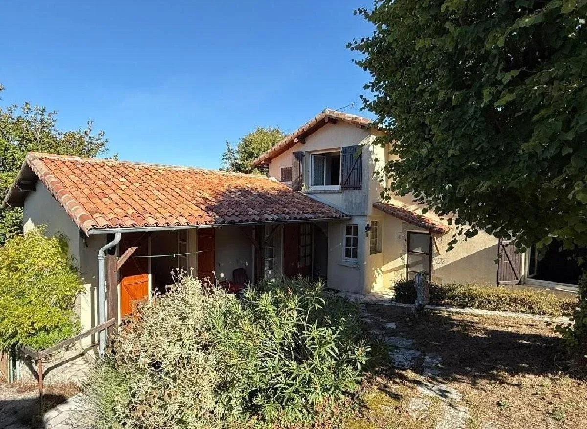 5-bedroom detached house for sale near Ruffec photo 2