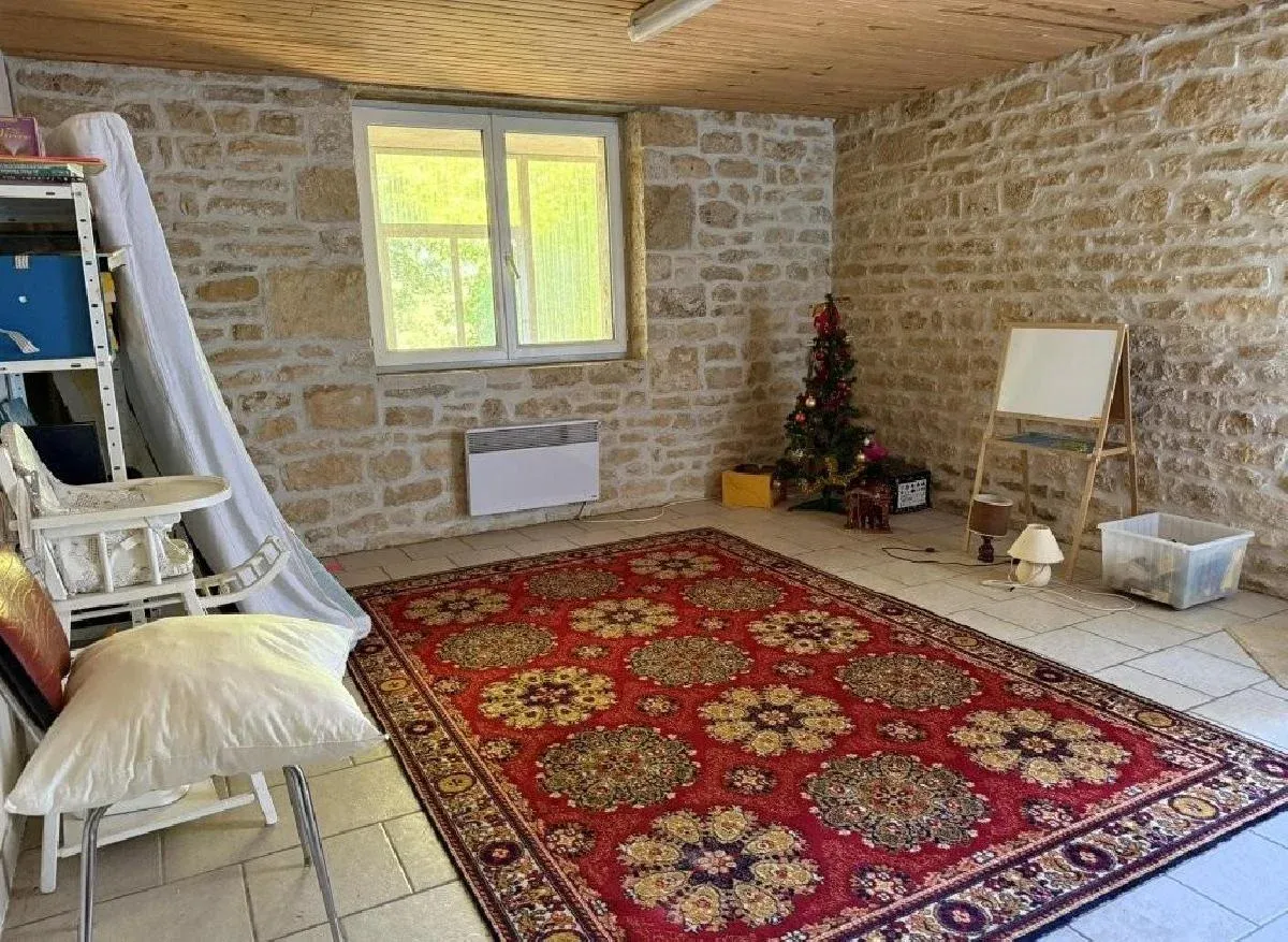 5-bedroom detached house for sale near Ruffec photo 9