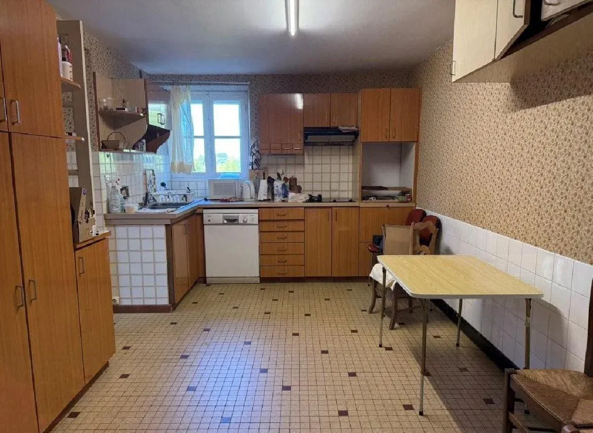 5-bedroom detached house for sale near Ruffec photo 5