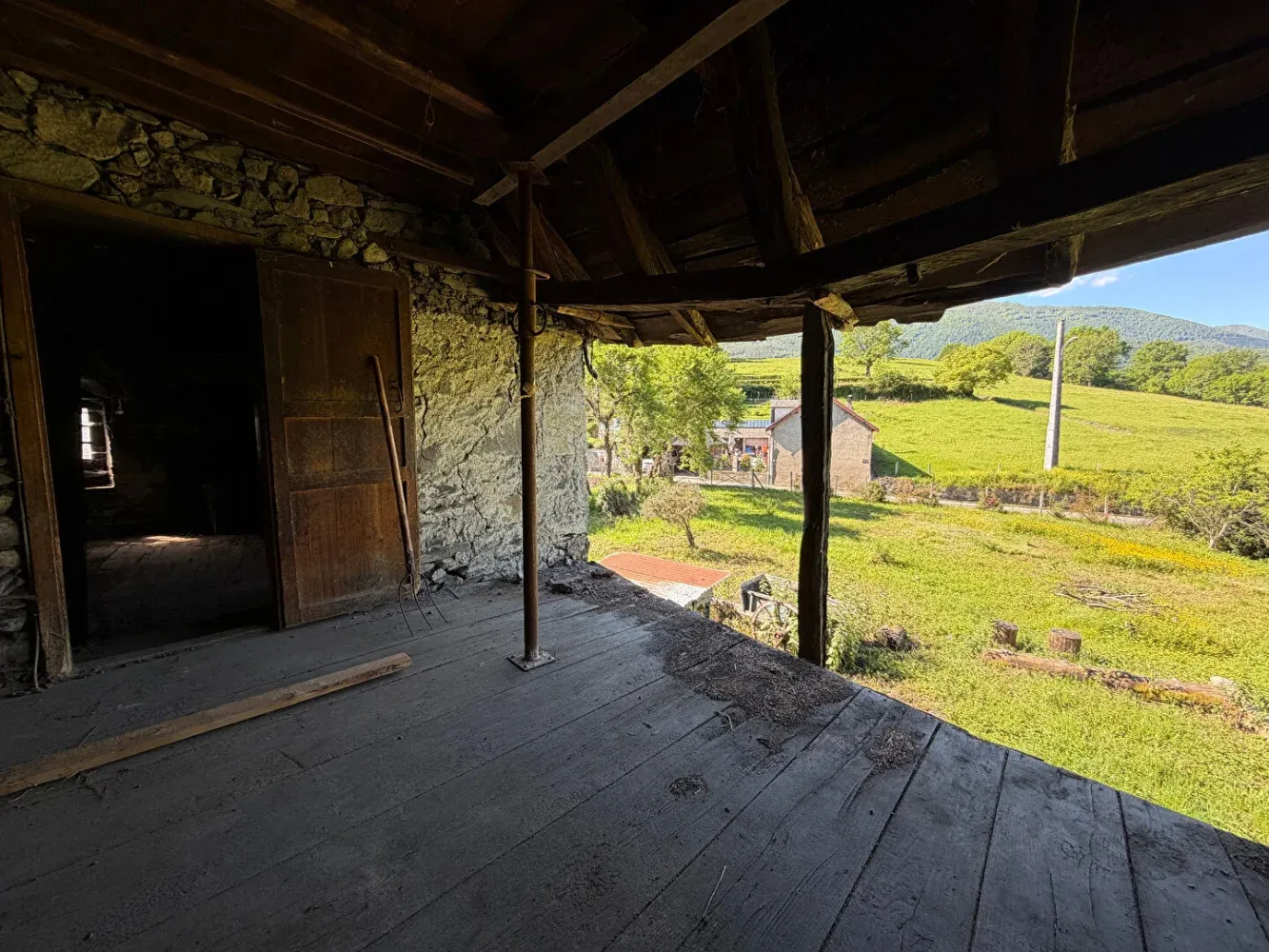 Fermette à rénover avec dépendance attenante à Villeneuve, en Ariège — photo 9