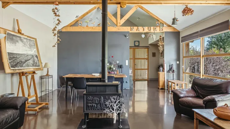 Maison contemporaine de plain-pied avec jardin à Val-de-Saâne Photo du bien