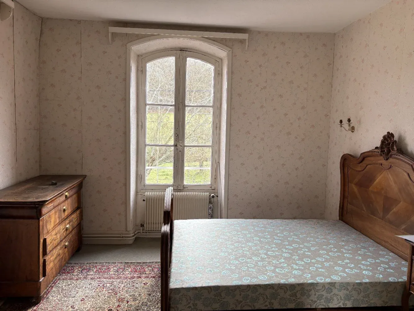 Maison de caractère à rénover avec dépendances à Ayen — photo 8