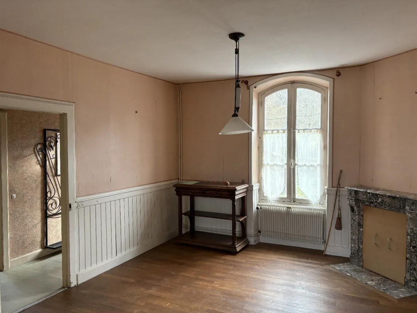 Maison de caractère à rénover avec dépendances à Ayen — photo 7