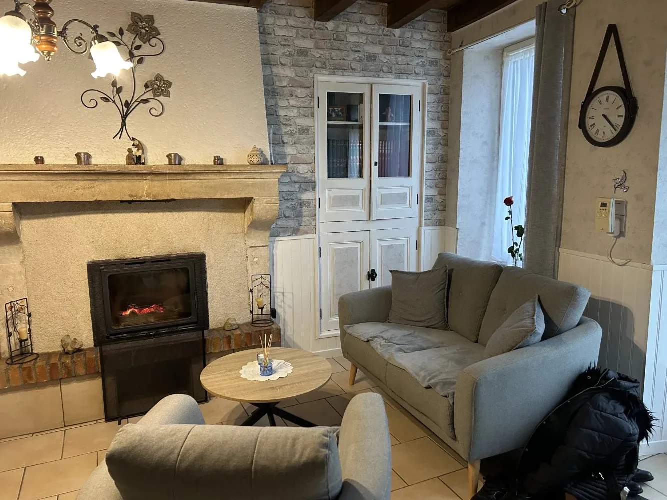 Maison de village de plain-pied rénovée avec jardin à Prissac — photo 4