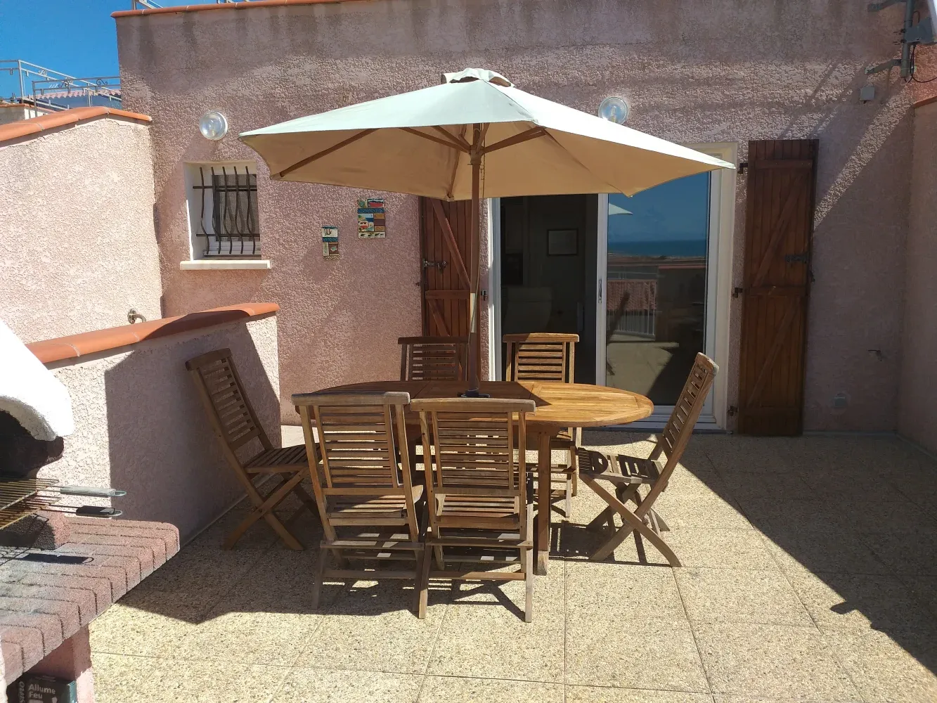 Mediterranean village house in Saint-Pierre-la-Mer with sea views, terraces, garden and garage photo 3