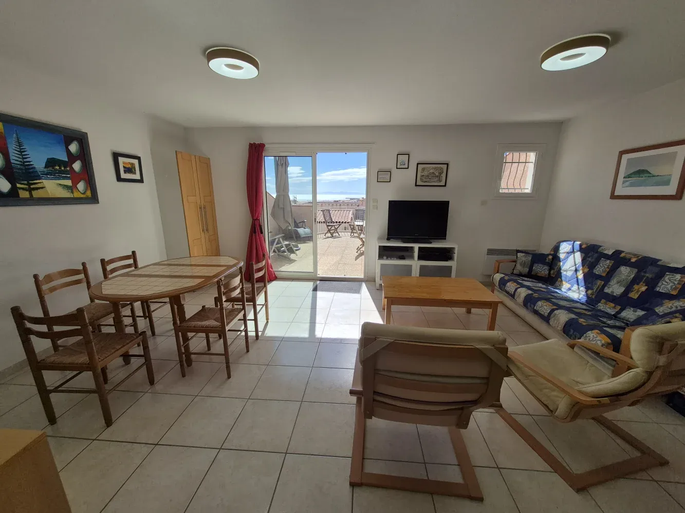 Mediterranean village house in Saint-Pierre-la-Mer with sea views, terraces, garden and garage photo 8