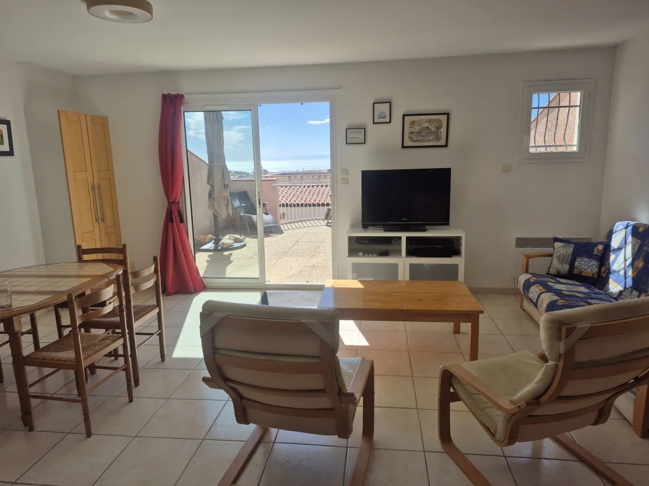 Mediterranean village house in Saint-Pierre-la-Mer with sea views, terraces, garden and garage photo 5